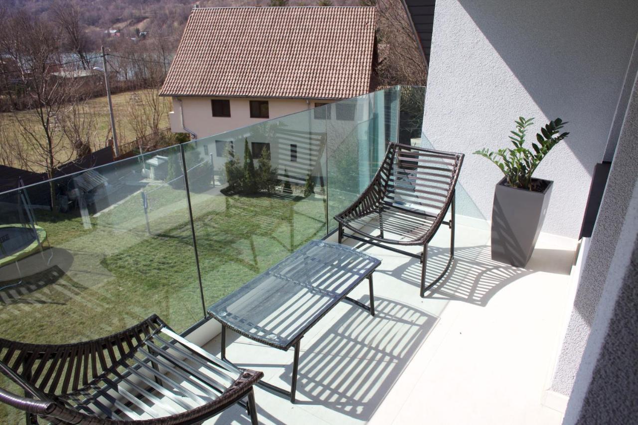 Bed and Breakfast Mira By Atra à Teşila Extérieur photo
