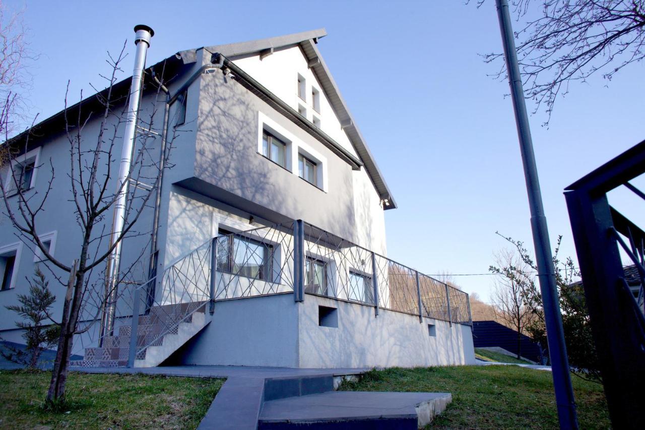 Bed and Breakfast Mira By Atra à Teşila Extérieur photo
