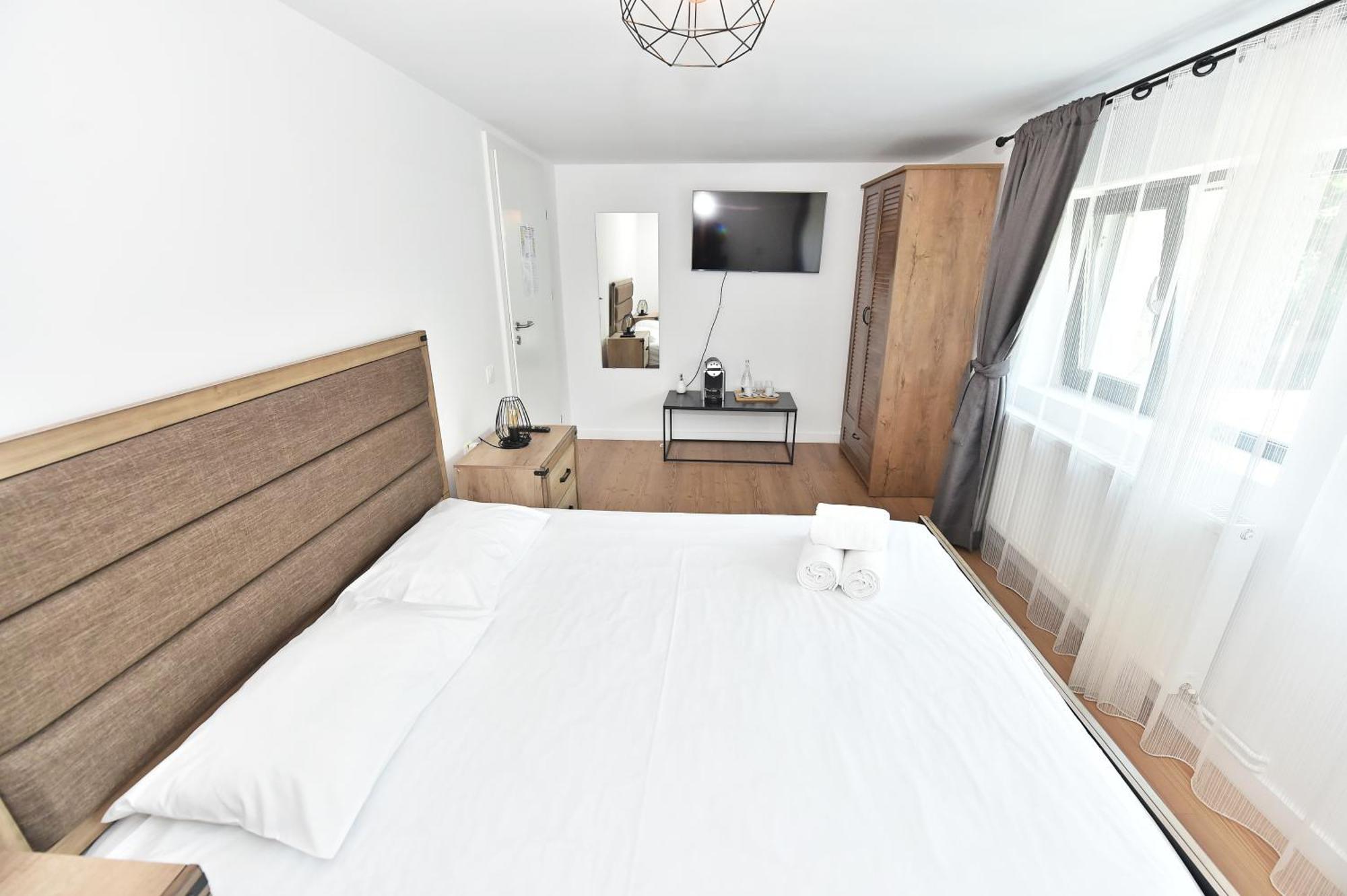 Bed and Breakfast Mira By Atra à Teşila Extérieur photo